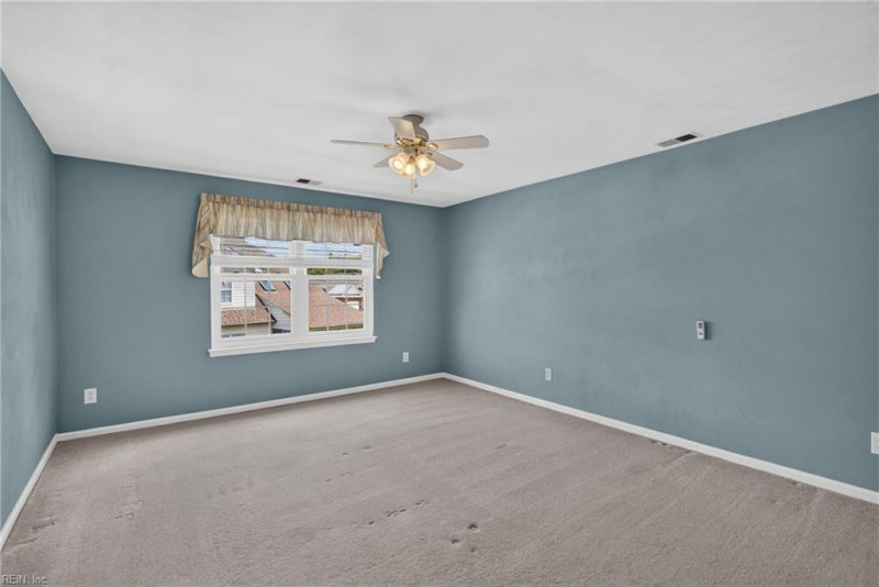 Photo 26 of 32 residential for sale in Portsmouth virginia