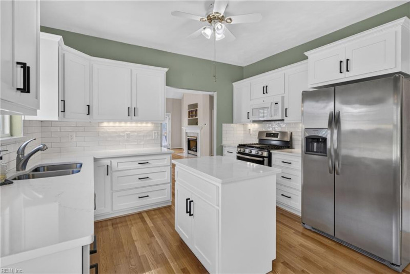 Photo 5 of 32 residential for sale in Portsmouth virginia