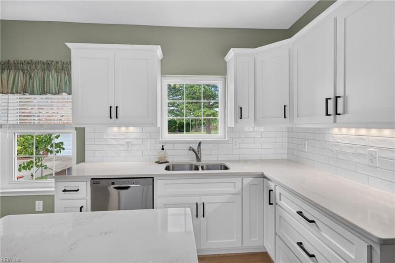 Photo 6 of 32 residential for sale in Portsmouth virginia