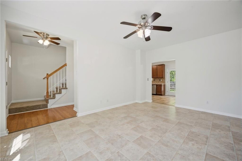 Photo 11 of 50 residential for sale in Portsmouth virginia