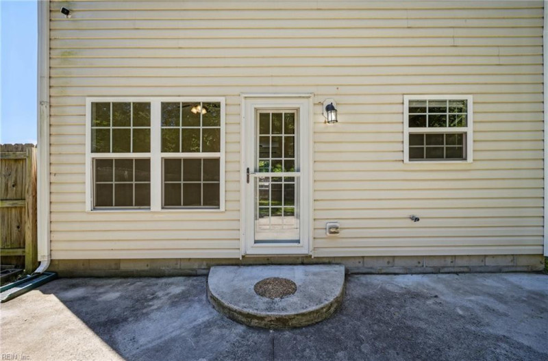 Photo 38 of 50 residential for sale in Portsmouth virginia