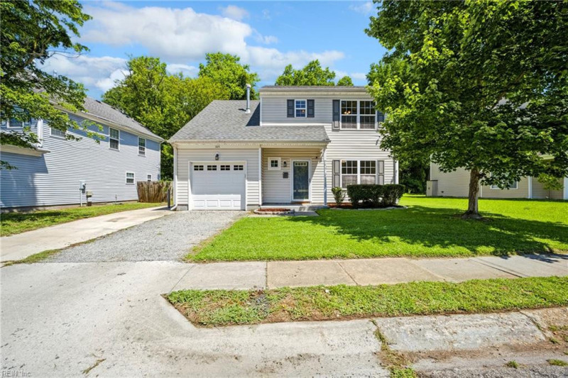 Photo 4 of 50 residential for sale in Portsmouth virginia