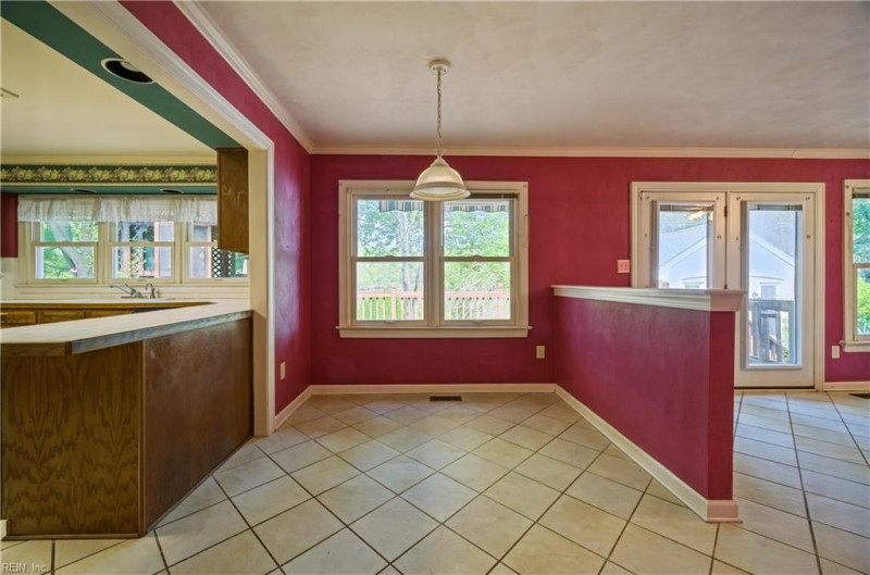 Photo 14 of 48 residential for sale in Chesapeake virginia