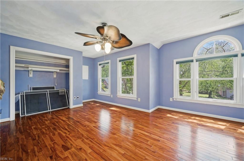 Photo 20 of 48 residential for sale in Chesapeake virginia