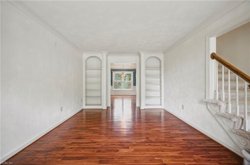 Photo 7 of 48 residential for sale in Chesapeake virginia