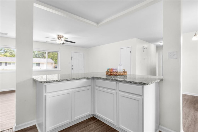 Photo 10 of 49 residential for sale in Virginia Beach virginia