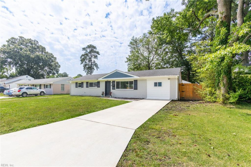 Photo 2 of 49 residential for sale in Virginia Beach virginia
