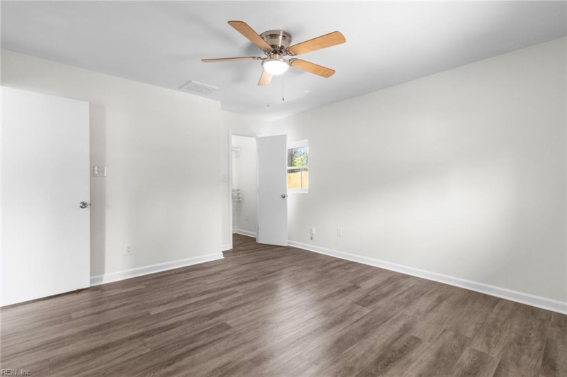 Photo 20 of 49 residential for sale in Virginia Beach virginia