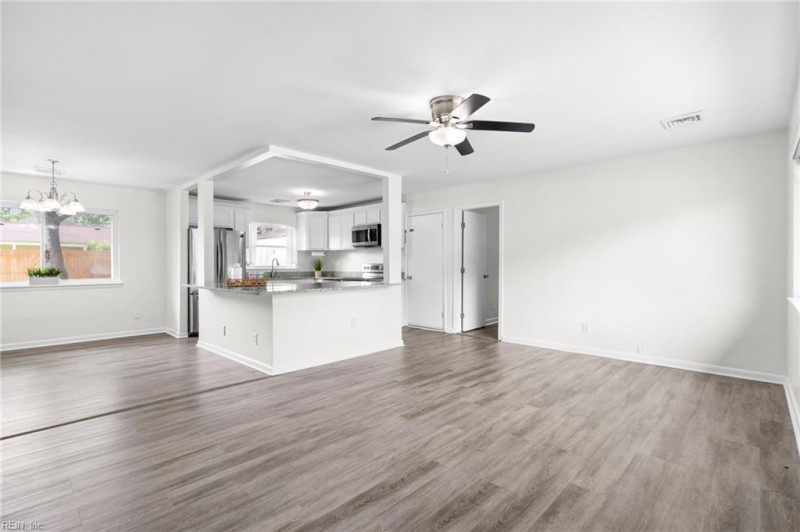 Photo 4 of 49 residential for sale in Virginia Beach virginia