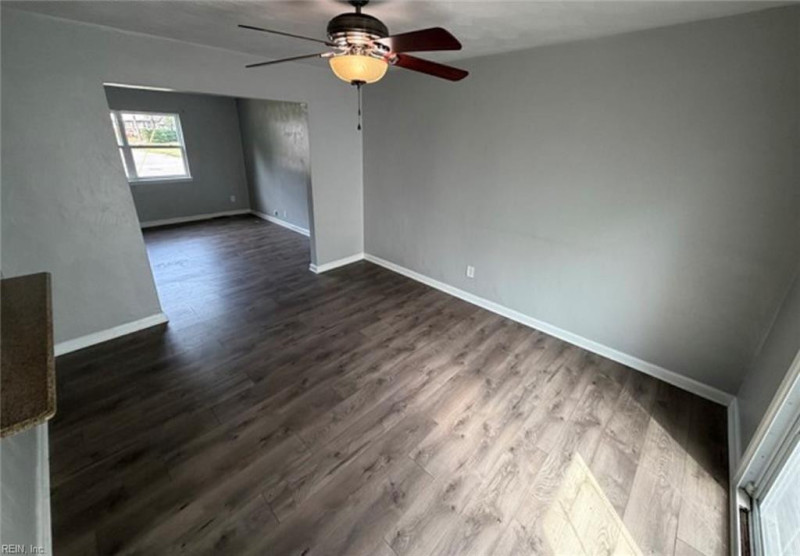 Photo 10 of 31 residential for sale in Virginia Beach virginia