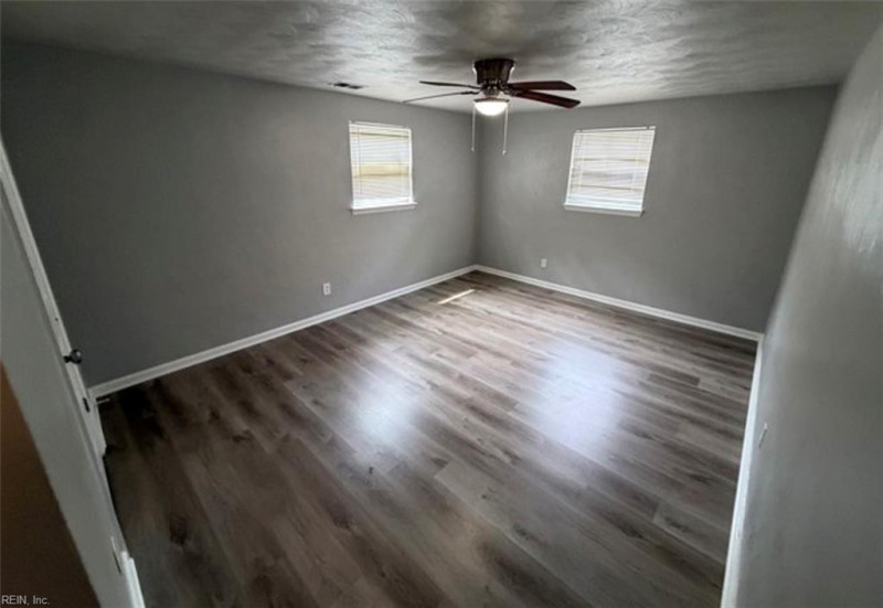 Photo 14 of 31 residential for sale in Virginia Beach virginia