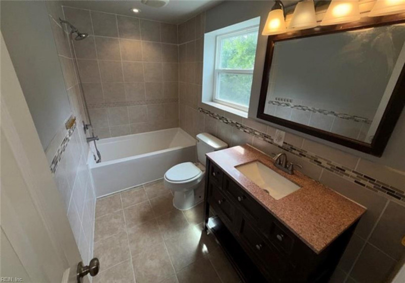 Photo 19 of 31 residential for sale in Virginia Beach virginia