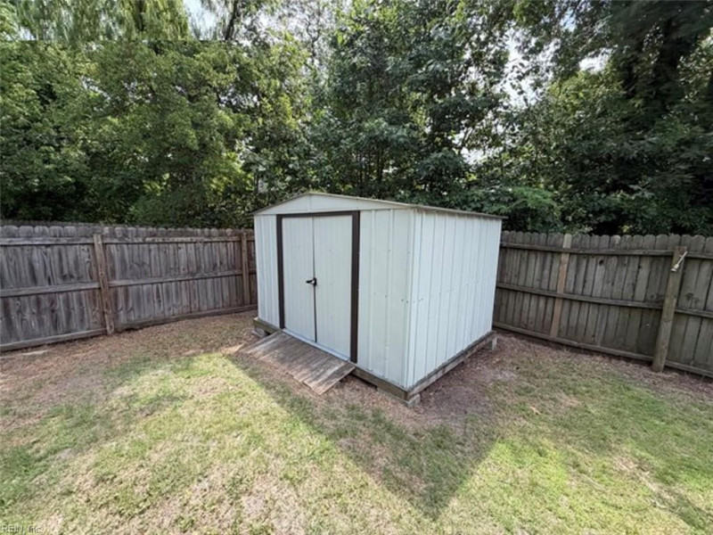 Photo 29 of 31 residential for sale in Virginia Beach virginia