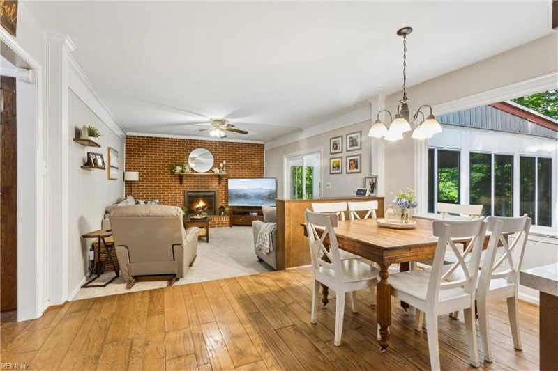 Photo 10 of 49 residential for sale in Gloucester County virginia