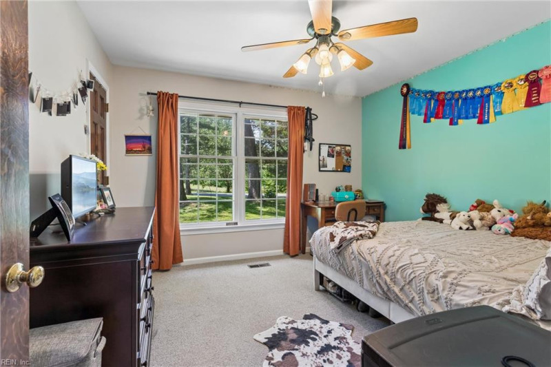 Photo 23 of 49 residential for sale in Gloucester County virginia