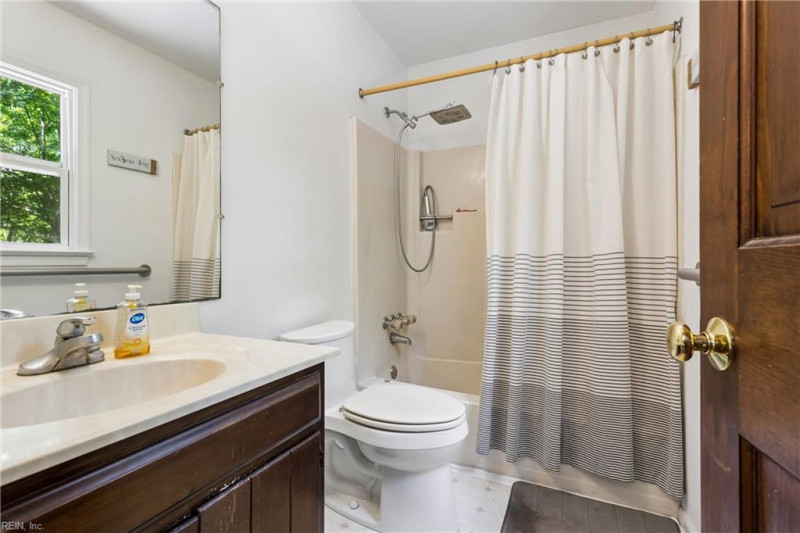 Photo 30 of 49 residential for sale in Gloucester County virginia