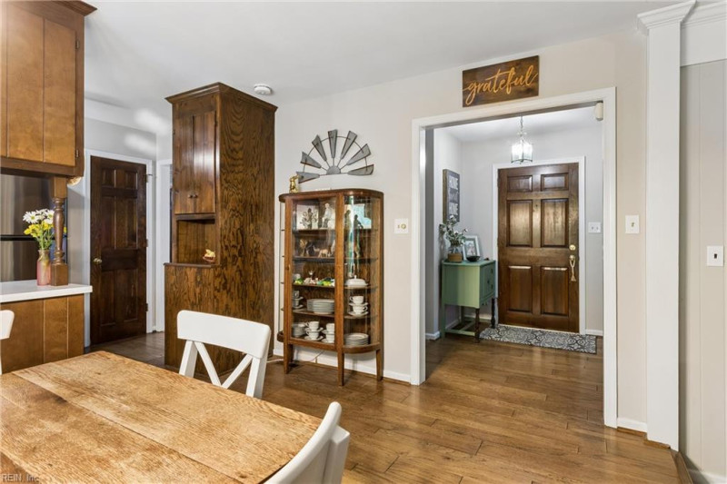 Photo 9 of 49 residential for sale in Gloucester County virginia