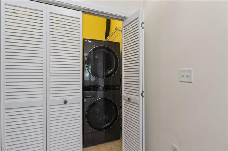 Photo 20 of 41 residential for sale in Norfolk virginia