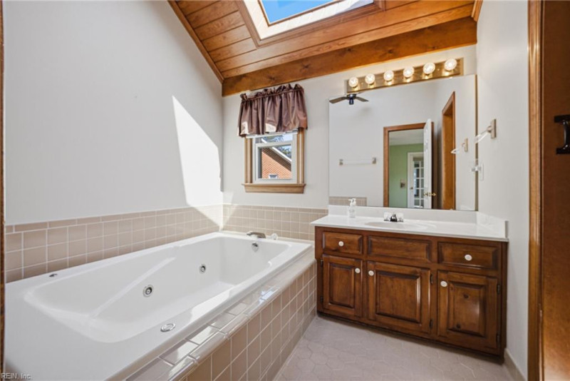 Photo 19 of 42 residential for sale in Virginia Beach virginia