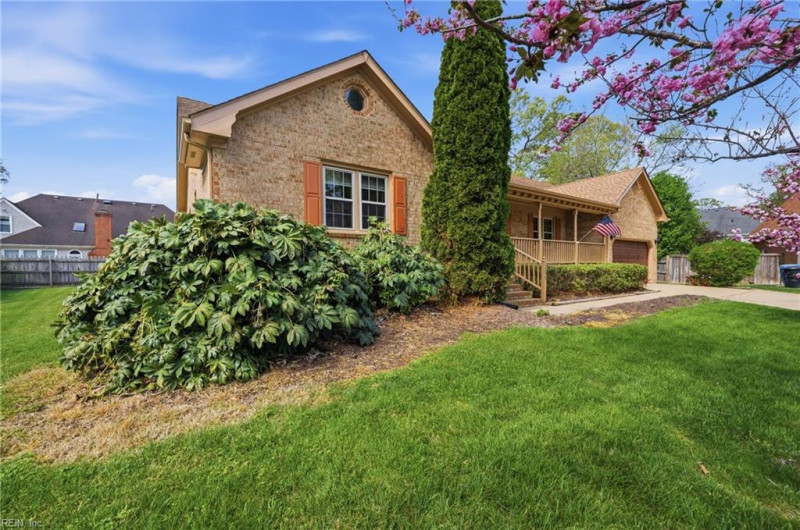 Photo 2 of 42 residential for sale in Virginia Beach virginia