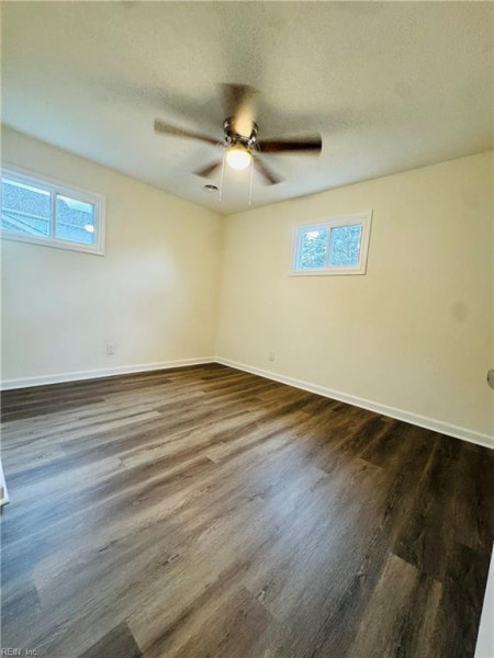 Photo 13 of 16 residential for sale in Portsmouth virginia