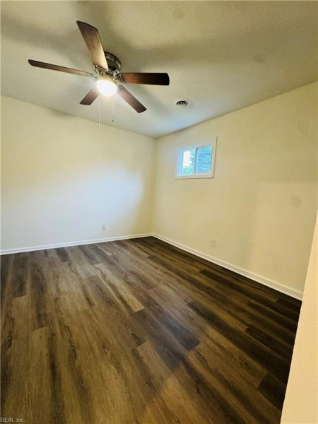 Photo 14 of 16 residential for sale in Portsmouth virginia