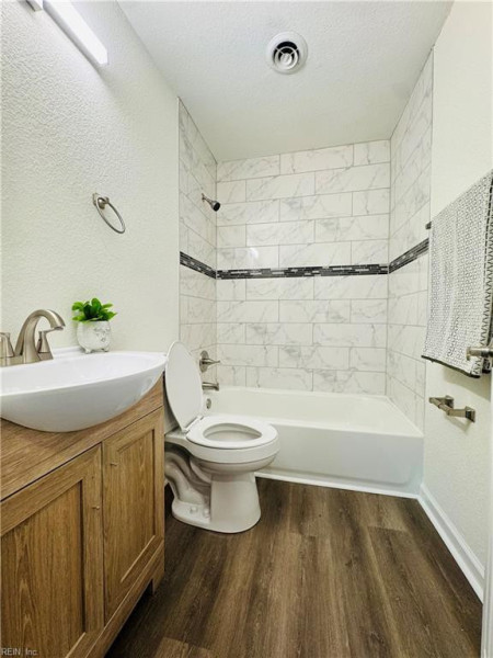 Photo 8 of 16 residential for sale in Portsmouth virginia