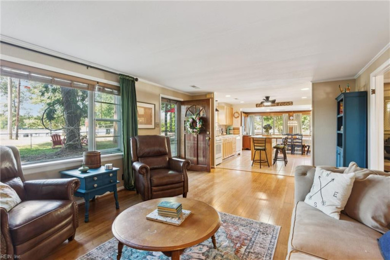 Photo 10 of 41 residential for sale in Middlesex County virginia