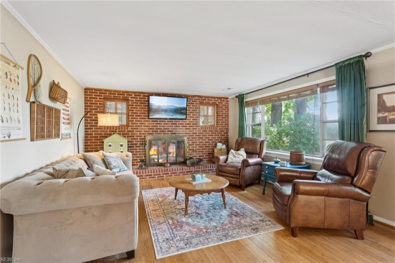 Photo 11 of 41 residential for sale in Middlesex County virginia