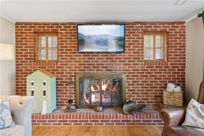 Photo 13 of 41 residential for sale in Middlesex County virginia