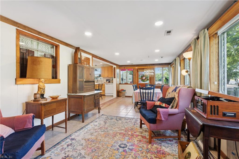 Photo 15 of 41 residential for sale in Middlesex County virginia