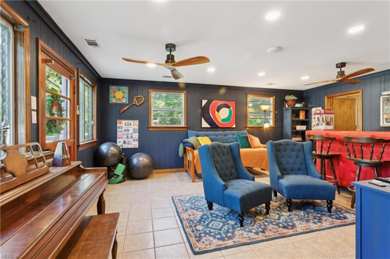 Photo 16 of 41 residential for sale in Middlesex County virginia