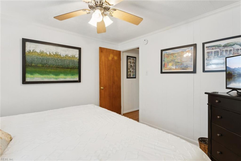 Photo 23 of 41 residential for sale in Middlesex County virginia