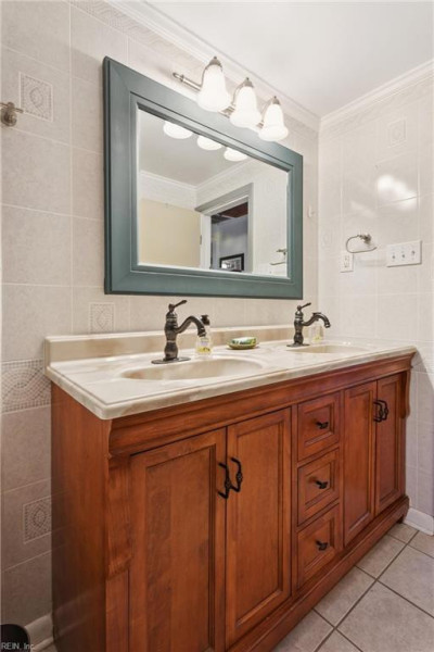 Photo 25 of 41 residential for sale in Middlesex County virginia