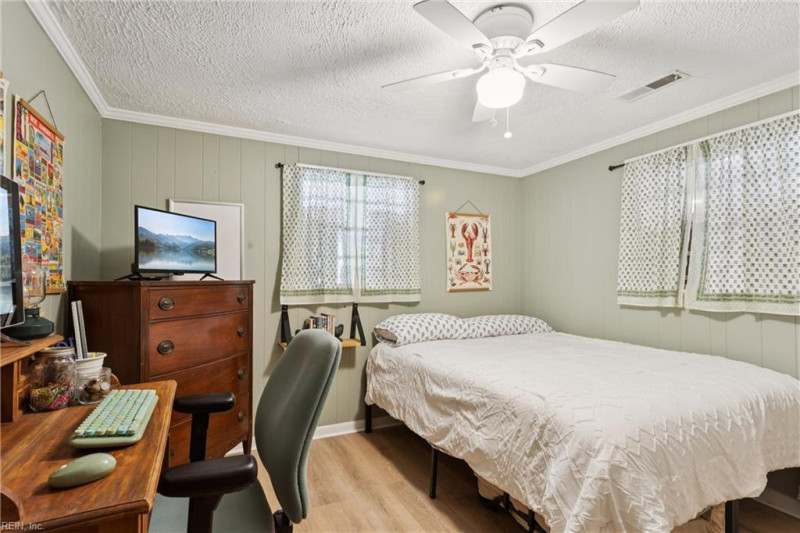 Photo 26 of 41 residential for sale in Middlesex County virginia