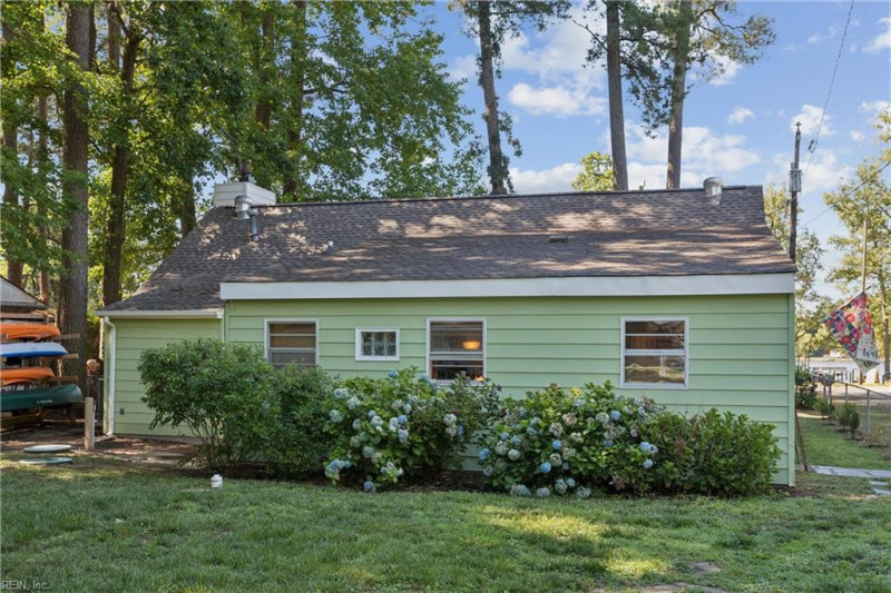 Photo 28 of 41 residential for sale in Middlesex County virginia