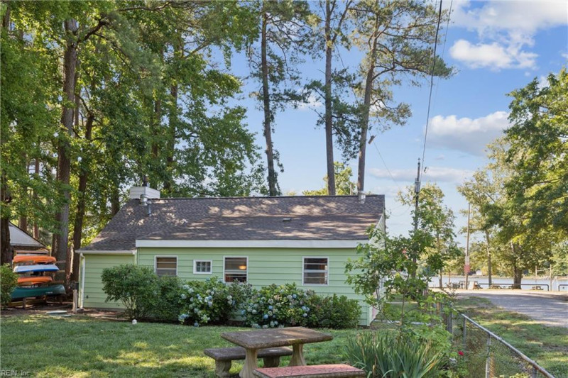 Photo 29 of 41 residential for sale in Middlesex County virginia
