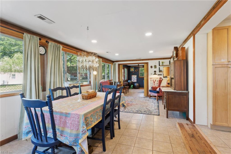 Photo 4 of 41 residential for sale in Middlesex County virginia