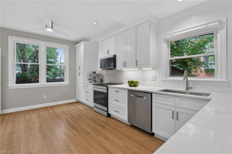 Photo 11 of 46 residential for sale in Norfolk virginia