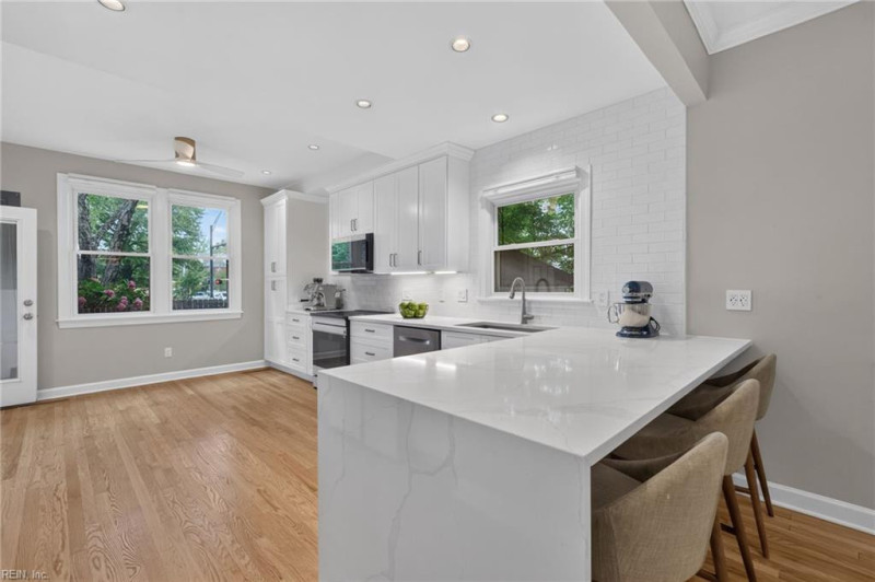 Photo 14 of 46 residential for sale in Norfolk virginia