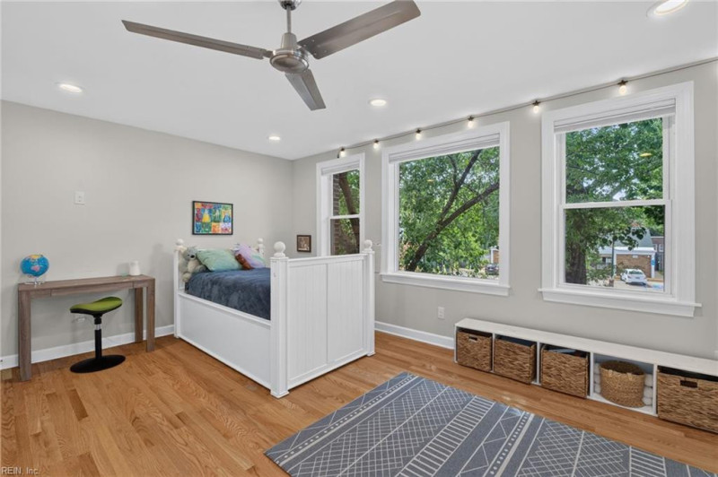 Photo 17 of 46 residential for sale in Norfolk virginia