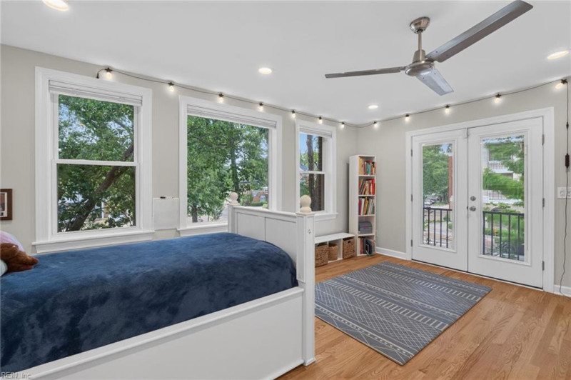 Photo 18 of 46 residential for sale in Norfolk virginia