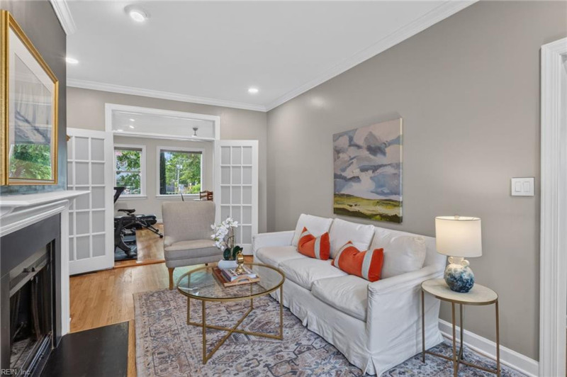 Photo 4 of 46 residential for sale in Norfolk virginia