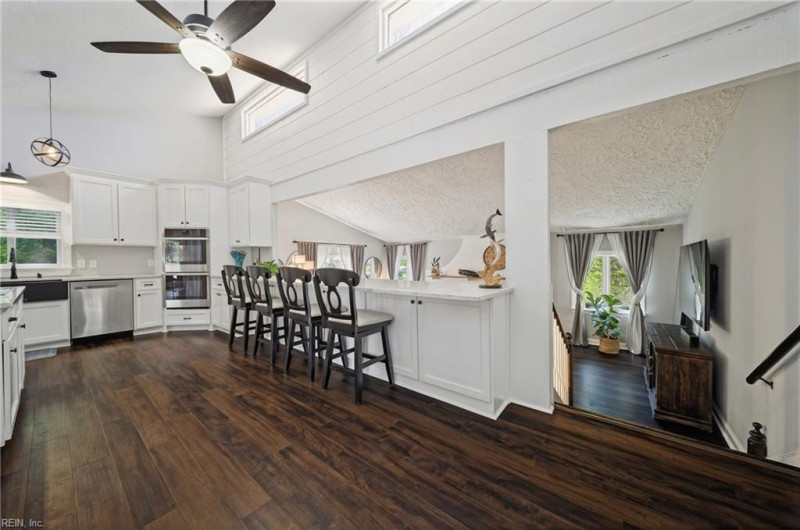 Photo 10 of 47 residential for sale in Virginia Beach virginia