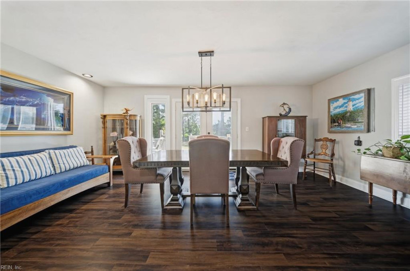 Photo 14 of 47 residential for sale in Virginia Beach virginia