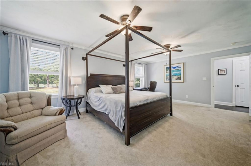 Photo 17 of 47 residential for sale in Virginia Beach virginia