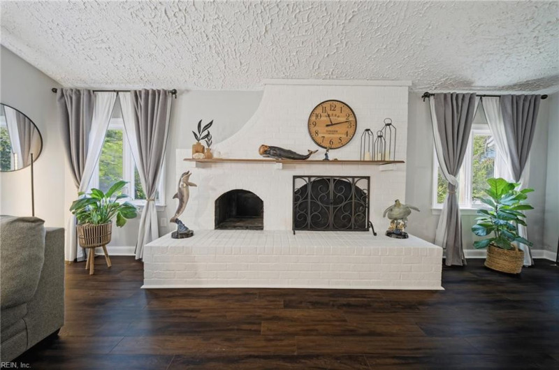 Photo 7 of 47 residential for sale in Virginia Beach virginia