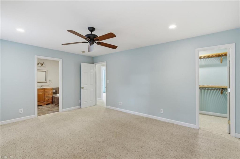 Photo 13 of 36 residential for sale in Virginia Beach virginia