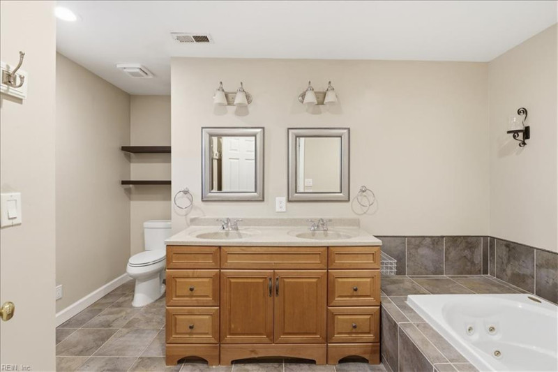 Photo 14 of 36 residential for sale in Virginia Beach virginia