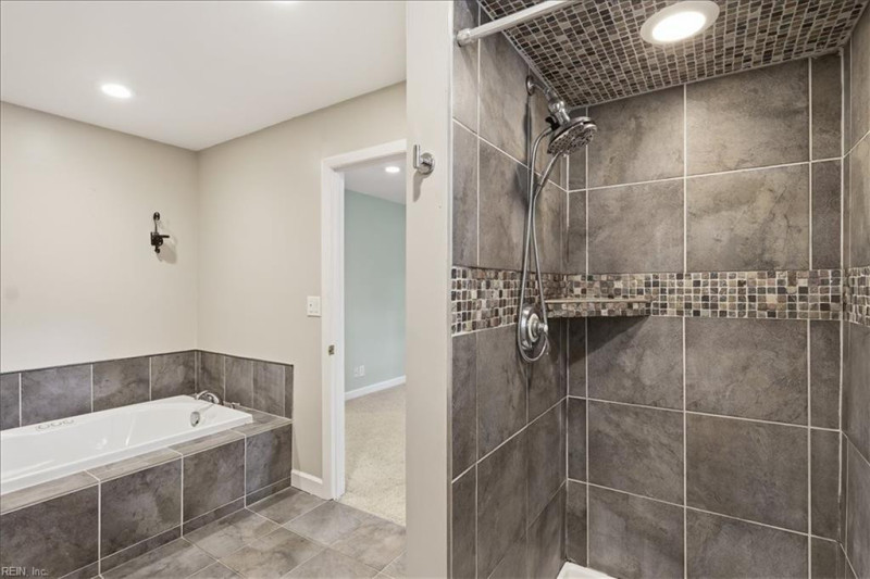 Photo 16 of 36 residential for sale in Virginia Beach virginia